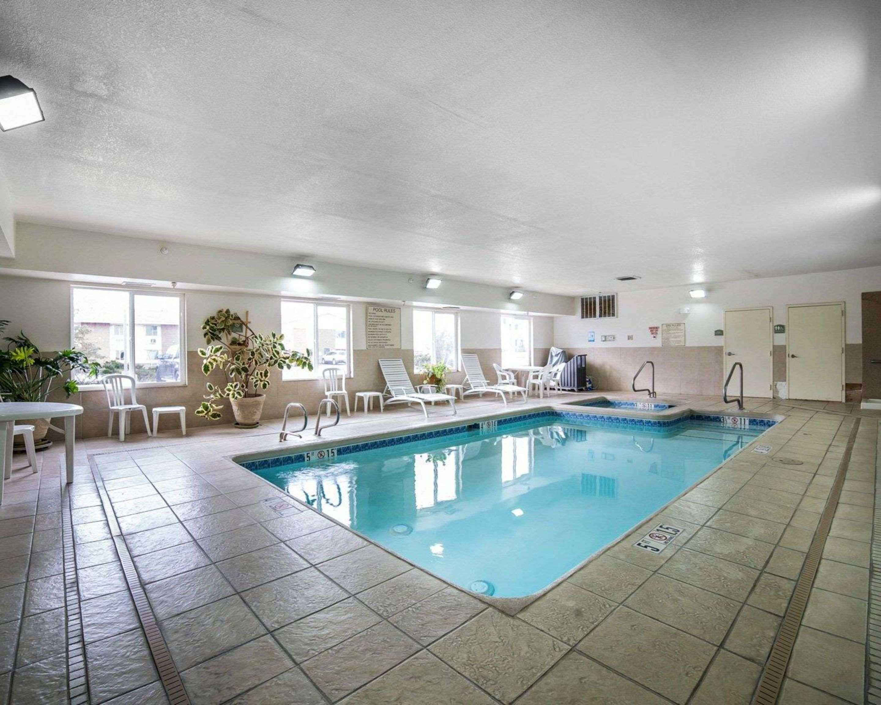 Comfort Inn & Suites Rawlins Bagian luar foto