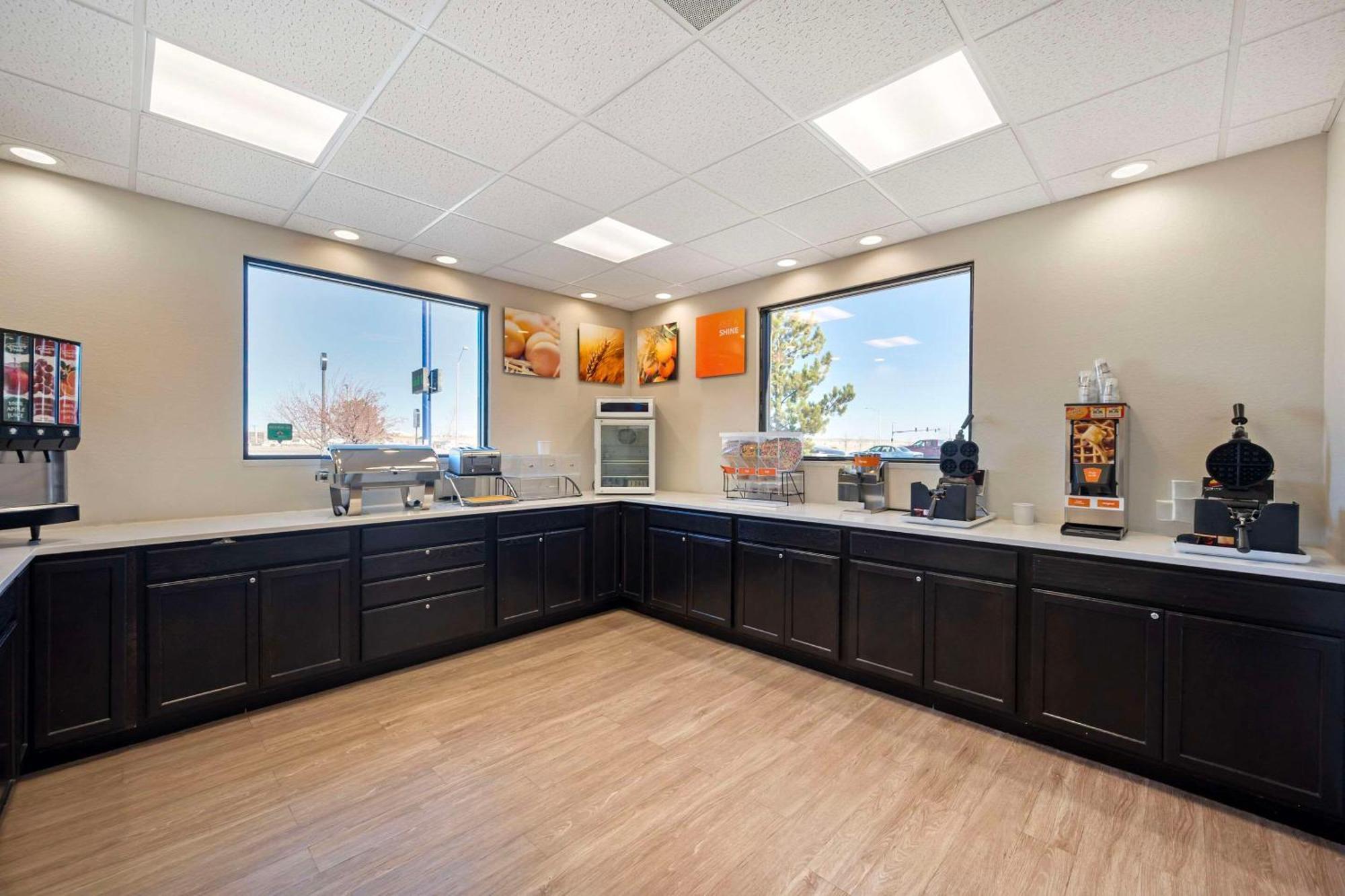 Comfort Inn & Suites Rawlins Bagian luar foto